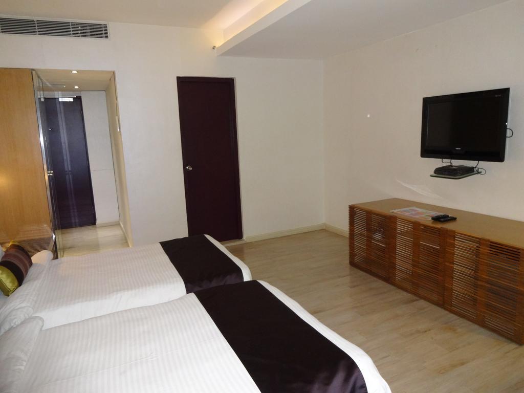The Purple Leaf Hotels Χιντεραμπάντ Εξωτερικό φωτογραφία