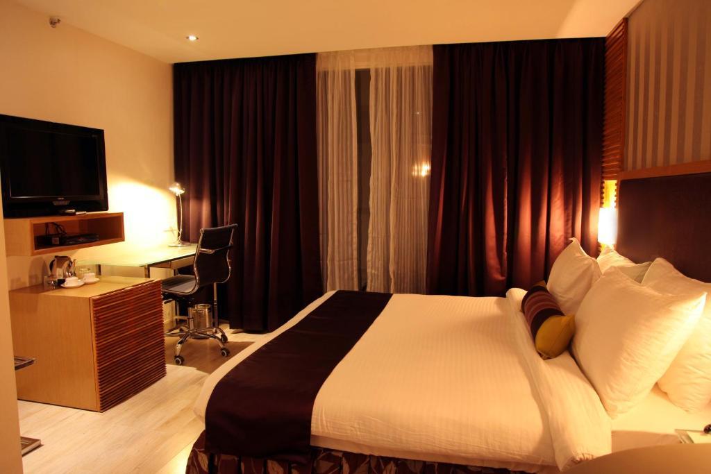 The Purple Leaf Hotels Χιντεραμπάντ Εξωτερικό φωτογραφία